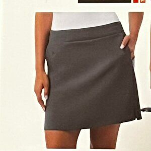 NWT 32 Cool Skort Lightweight Deep Green Size L